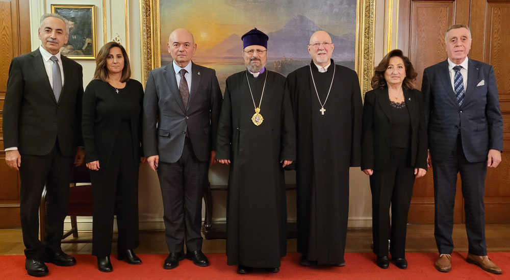 Ամեն. Ս. Պատրիարք Հայրը եւ հիւրերը (Լուսանկարը՝ Պատրիարքարանէն)