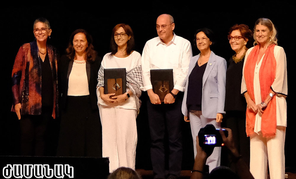 Դրուագ մը երէկուան երեկոյթէն (Լուսանկար՝ Մկրտիչ Արծիւեան)