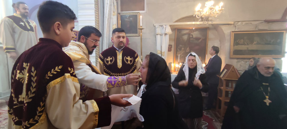 Դրուագ մը արարողութենէն (Լուսանկարը՝ Պատրիարքարանէն)