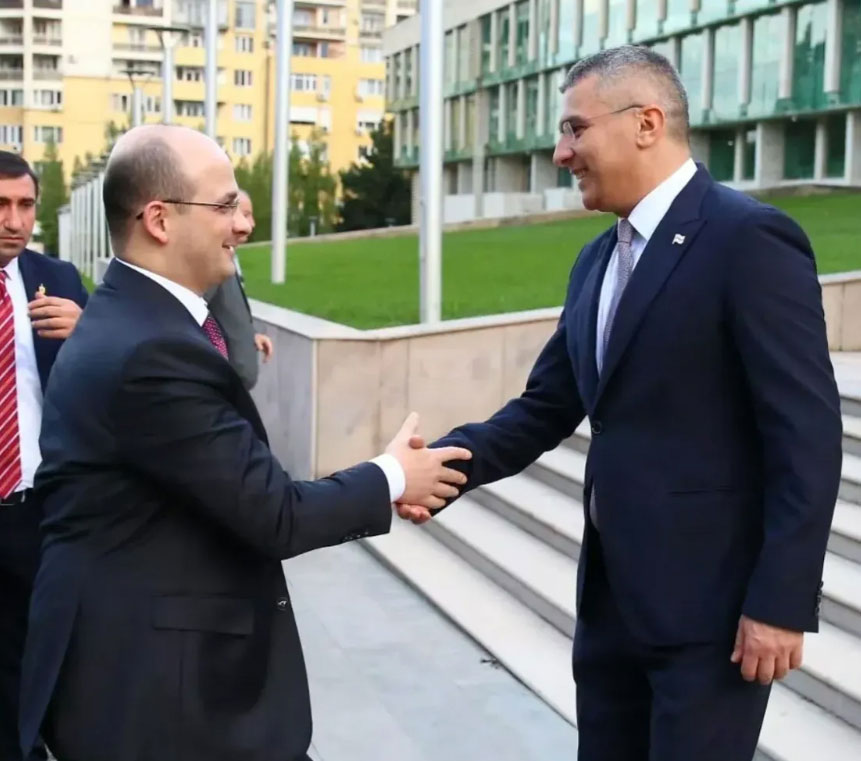 Անդրանիկ Սիմոնեան եւ Մամուքա Մտինարածէ