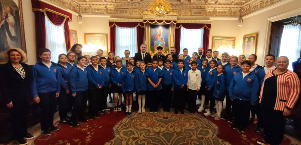 Խմբանկար մը Գումգաբուի մէջ (Լուսանկարը՝ Պատրիարքարանէն)