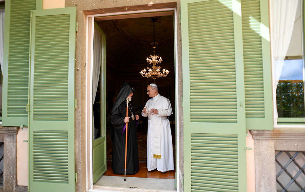 Վեհափառ Հայրապետը եւ Սրբազան Պապը Քասթել Կանտոլֆոյի մէջ